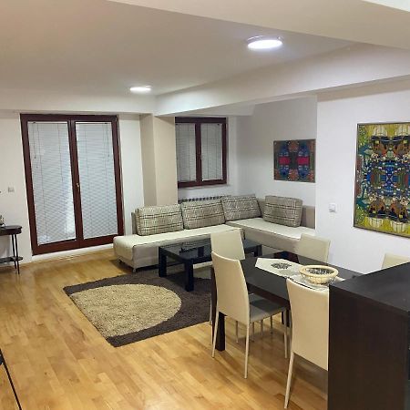 Dona Apartments Скопие Екстериор снимка