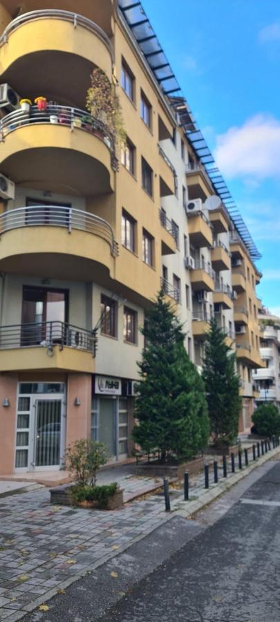 Dona Apartments Скопие Екстериор снимка